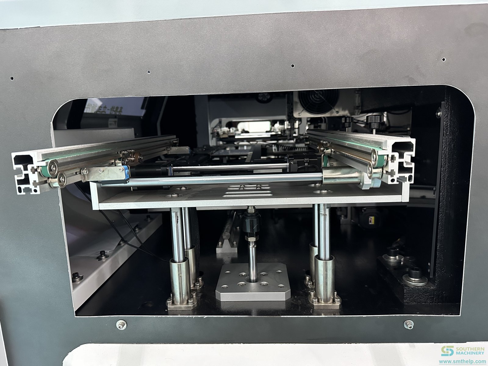 PCB conveying channel of the S4000 axial insertion machine