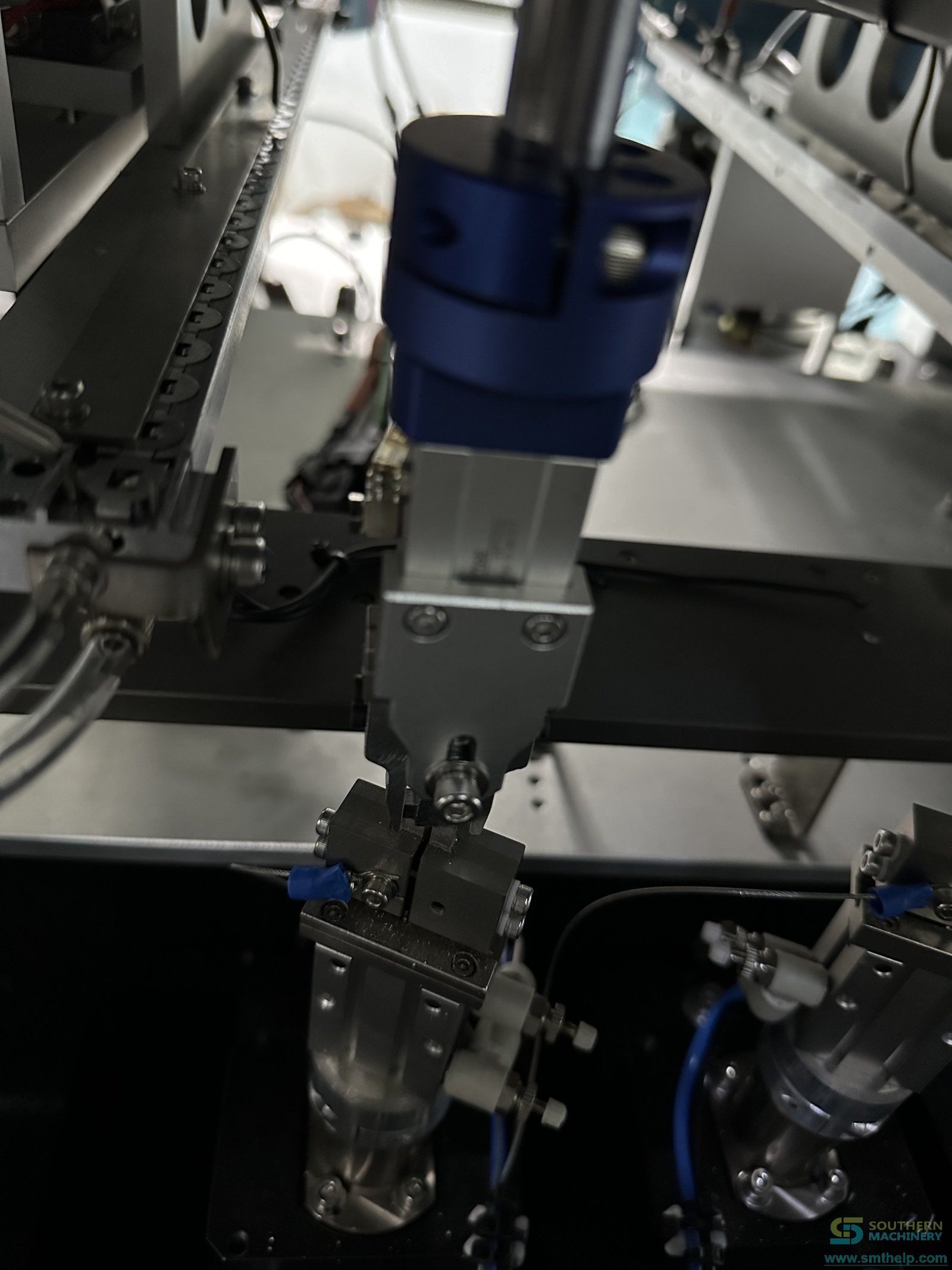 Clinching head of the S7000 terminal insertion machine